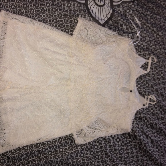 White Lace Romper - Picture 2 of 2